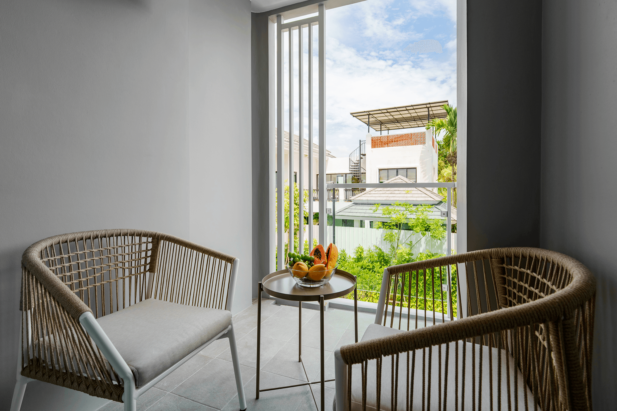SRT_218 · Bright Modern Stay in Nai Yang