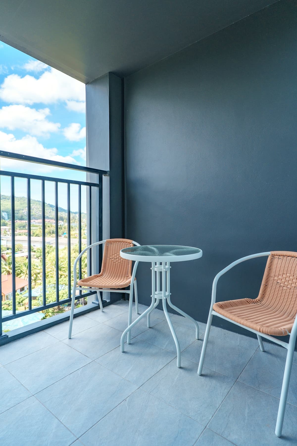Fan_A705_Kamala Beach. View 1 BDR. Roof Pool 500 mbps WiFi